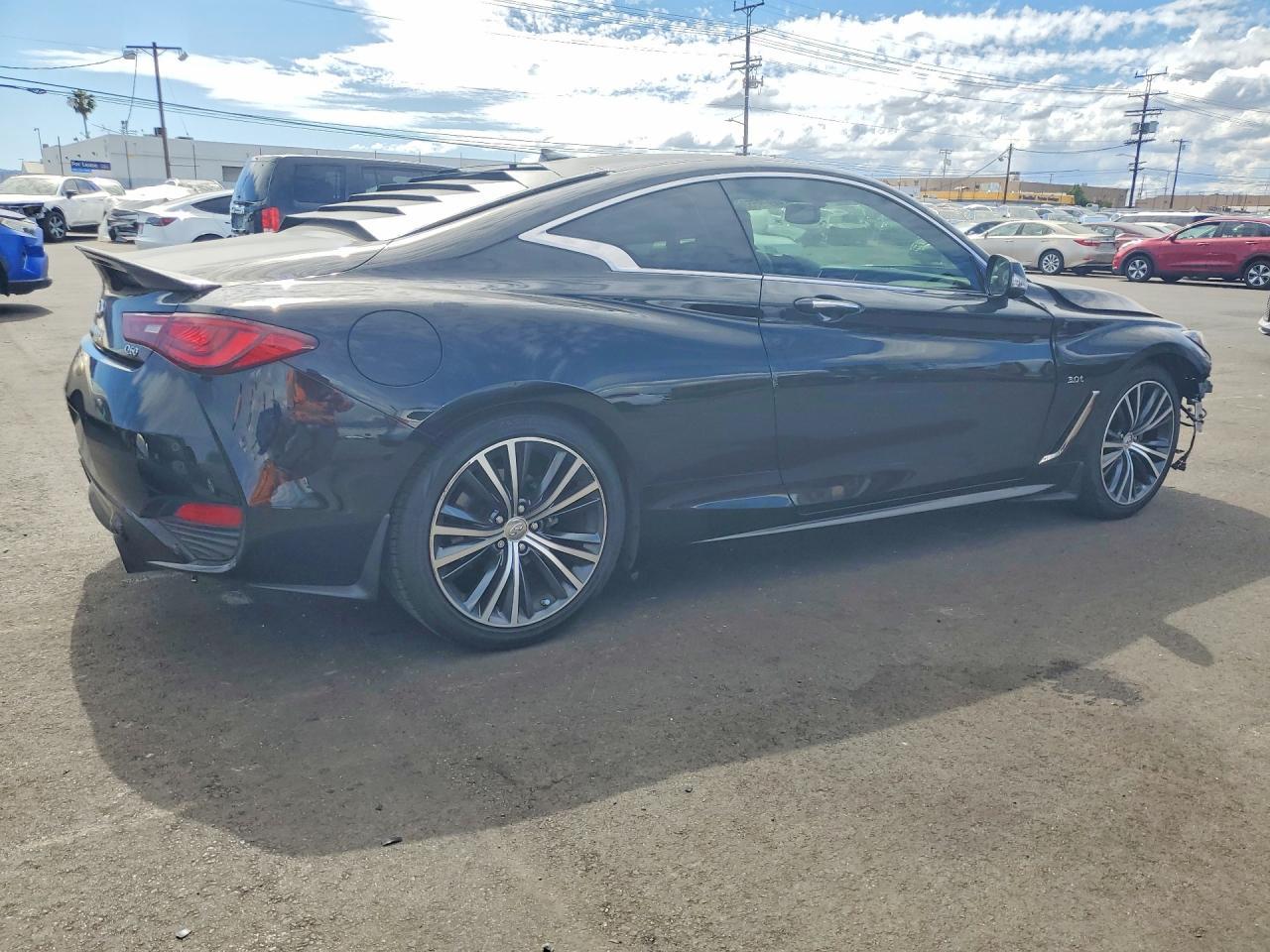 2017 INFINITI Q60