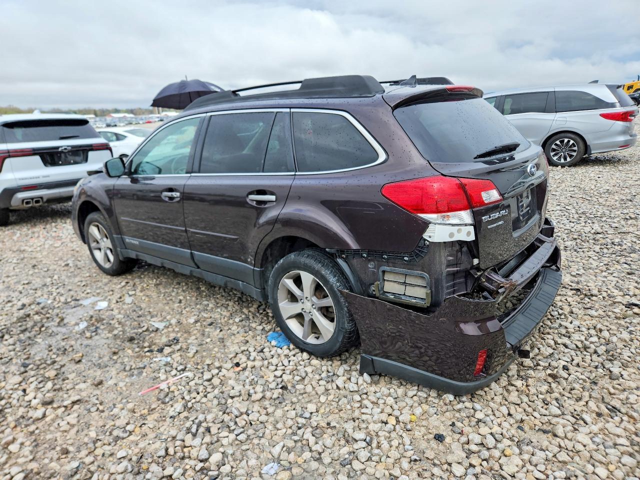 2013 SUBARU Outback