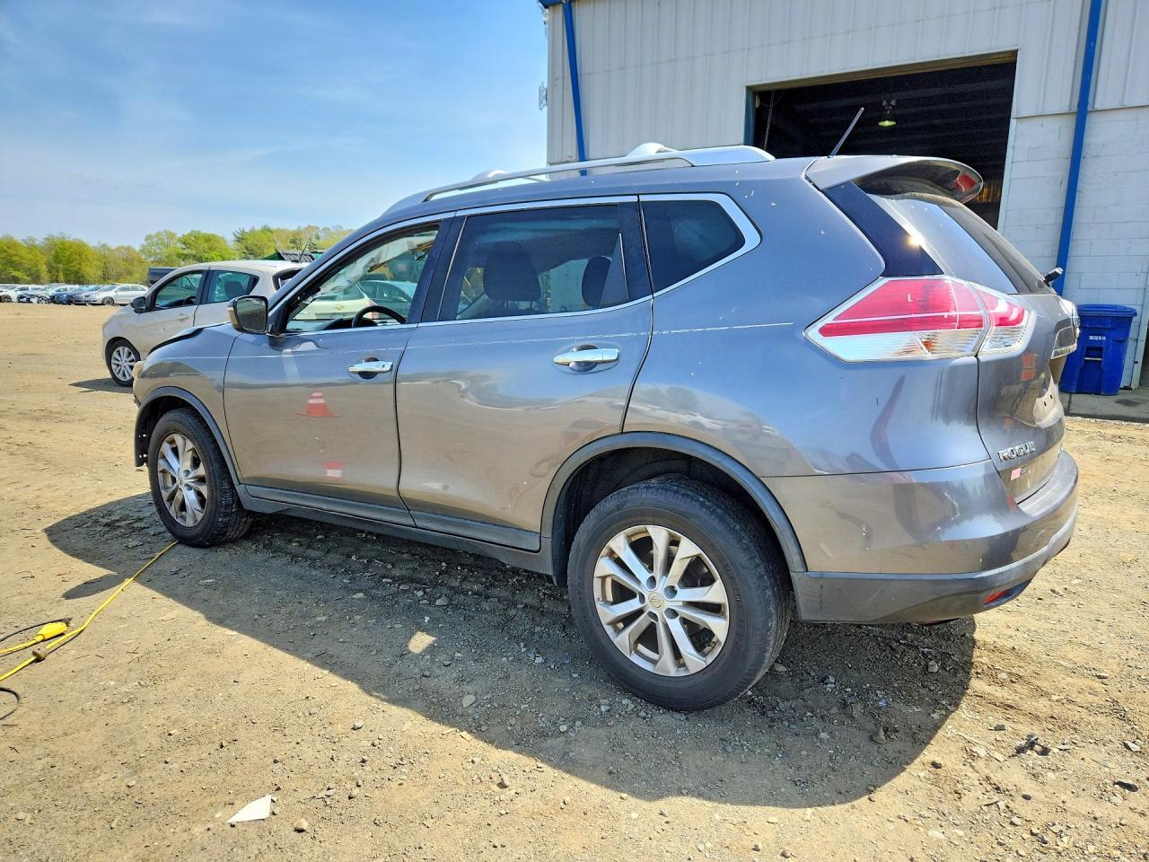 2015 NISSAN ROGUE