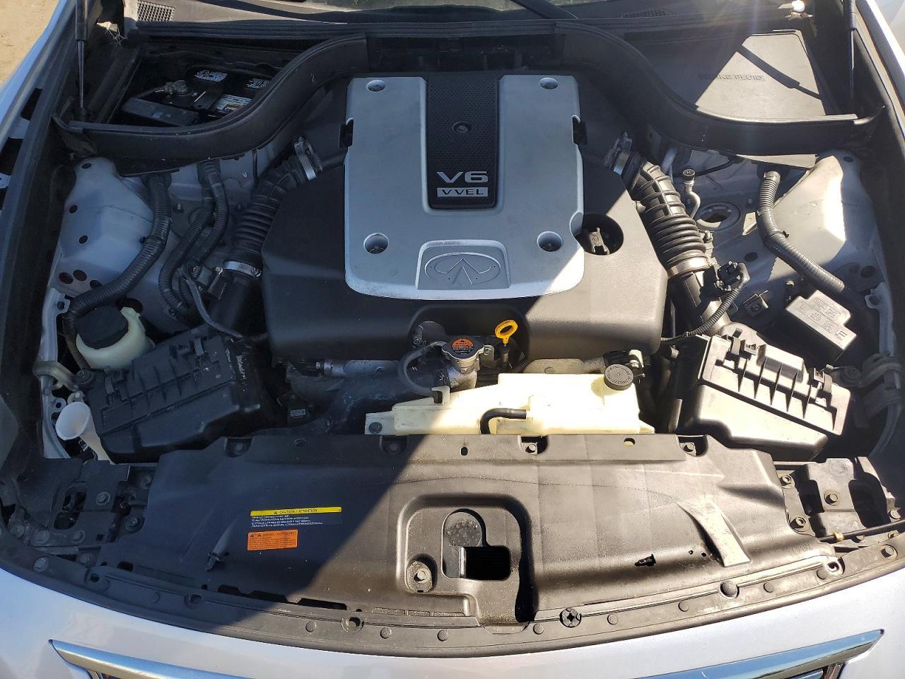 2013 INFINITI G37