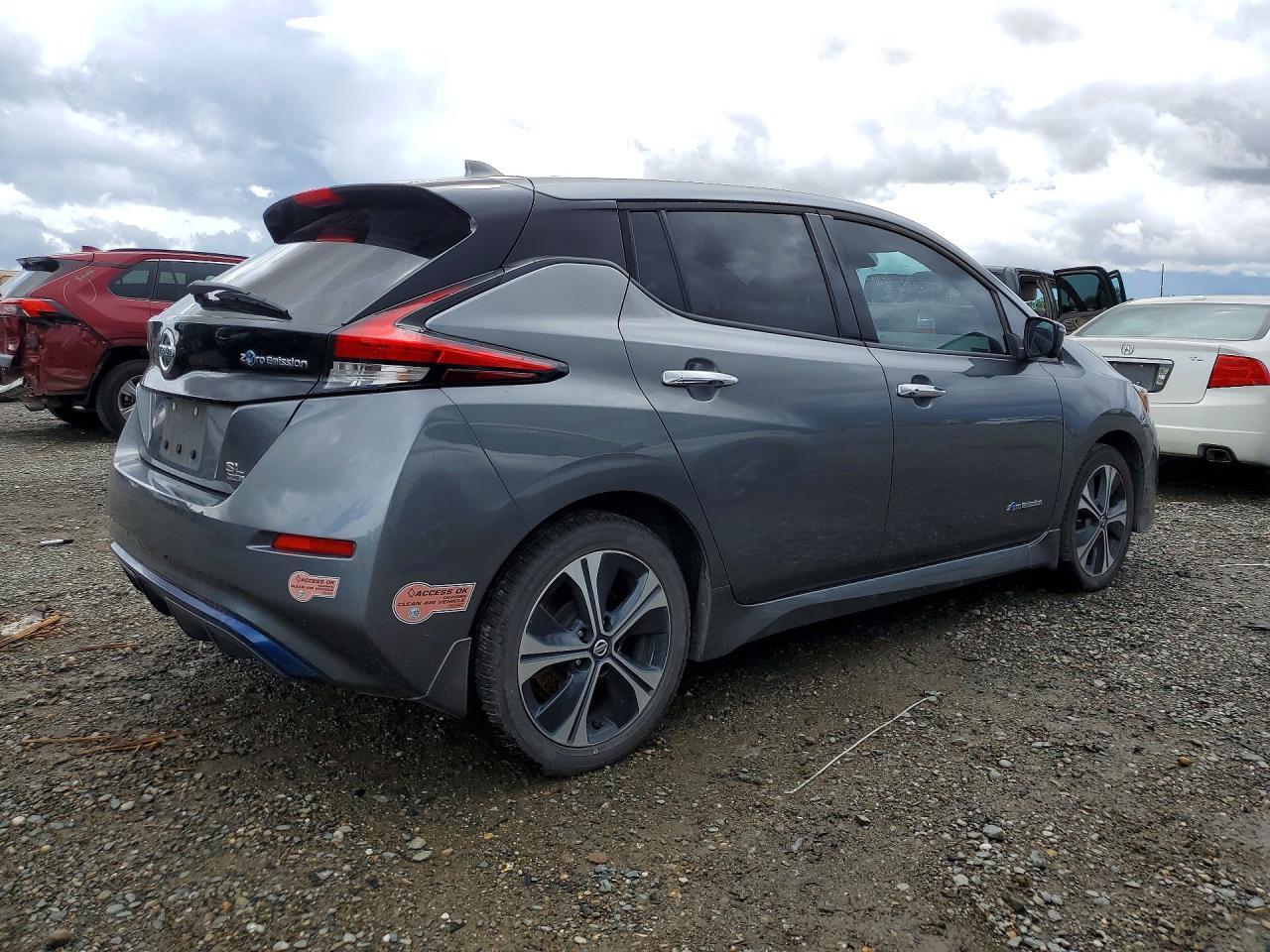 2019 NISSAN LEAF