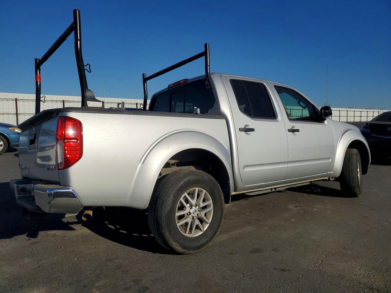 2016 NISSAN Frontier
