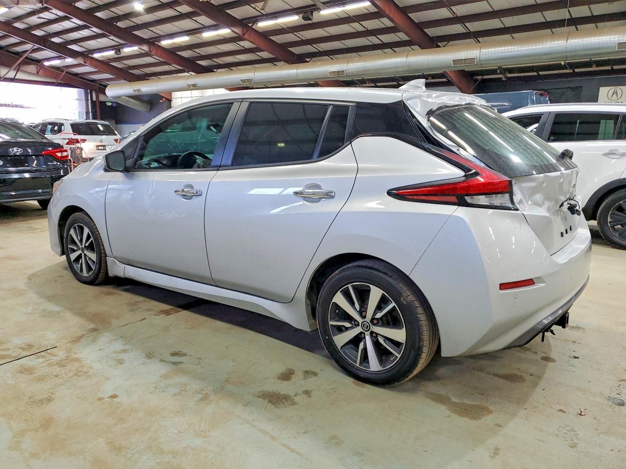 2023 NISSAN LEAF