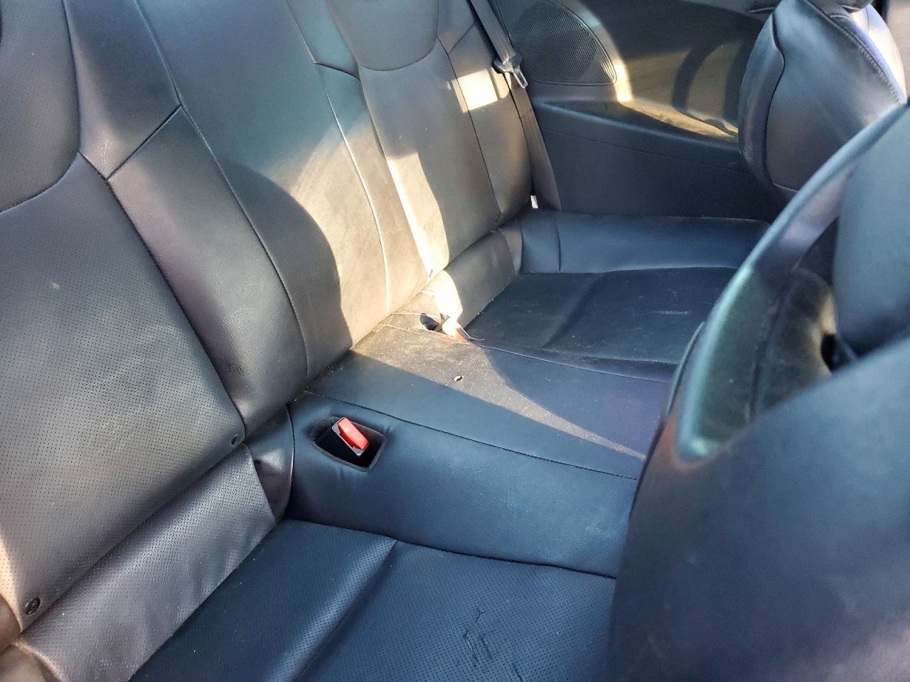 2012 HYUNDAI GENESIS