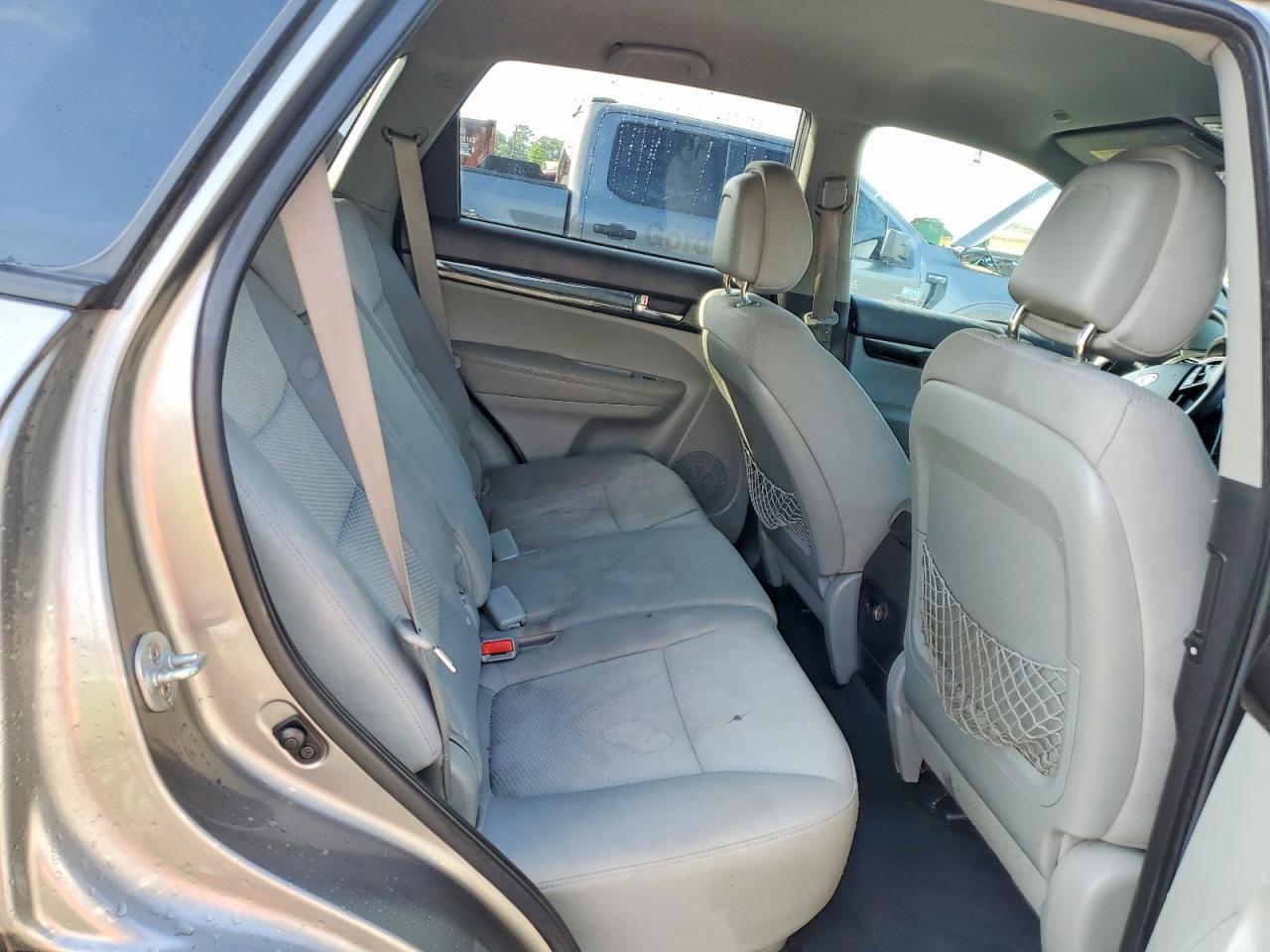 2011 KIA SORENTO