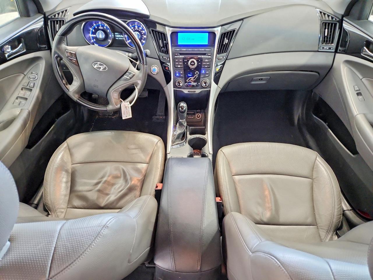 2011 HYUNDAI SONATA