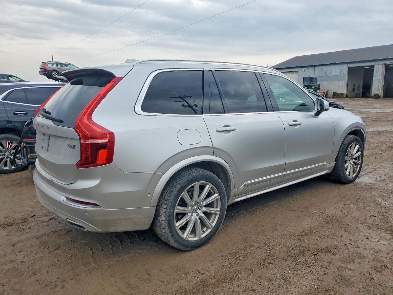 2019 VOLVO XC90