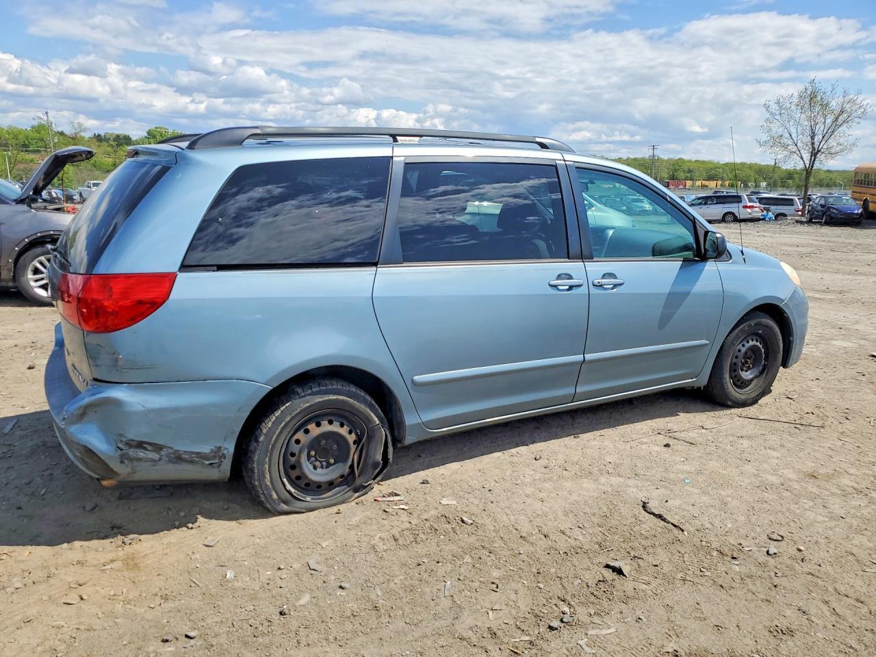 2007 TOYOTA SIENNA