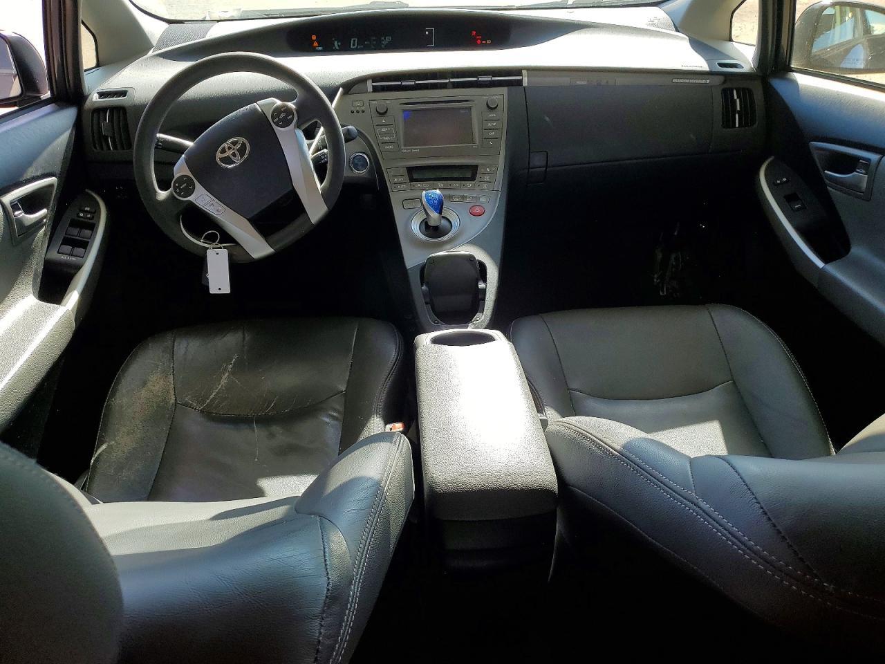2015 TOYOTA Prius Plug-In