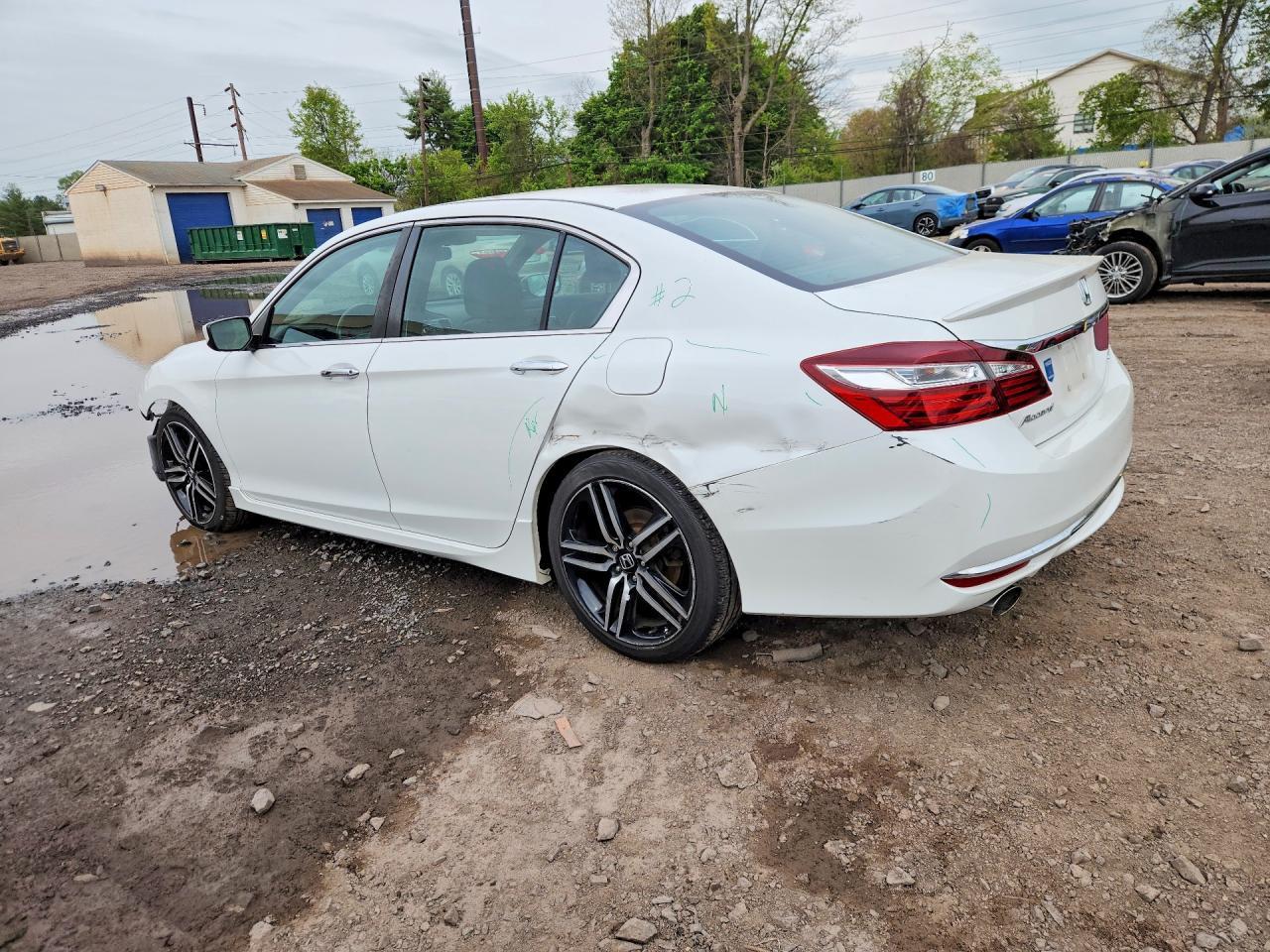 2017 HONDA ACCORD