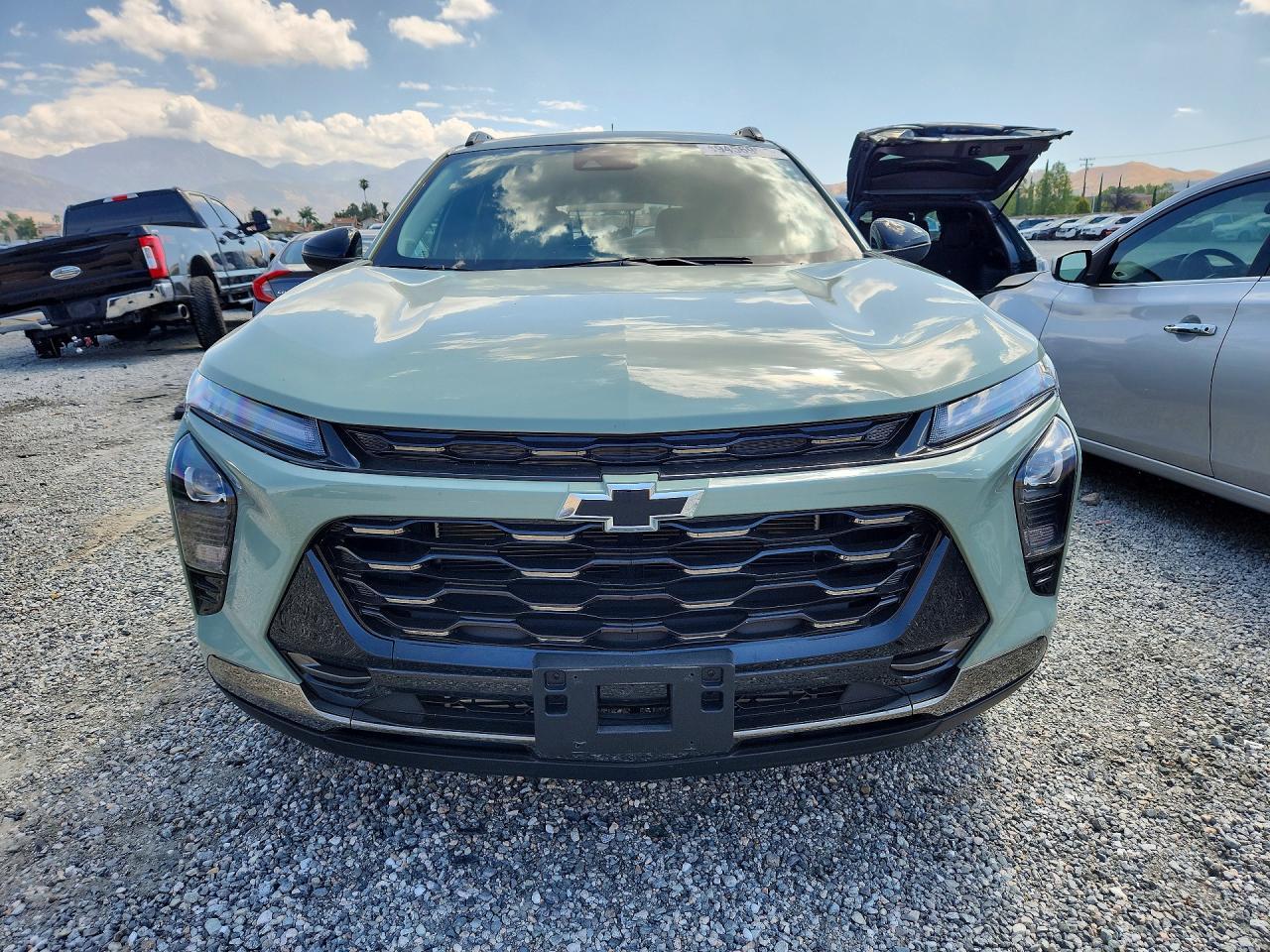 2025 CHEVROLET TRAX