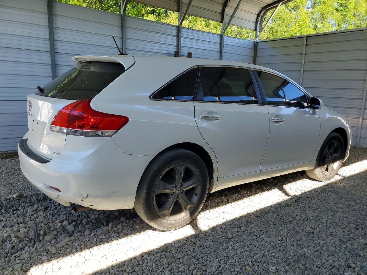 2010 TOYOTA VENZA