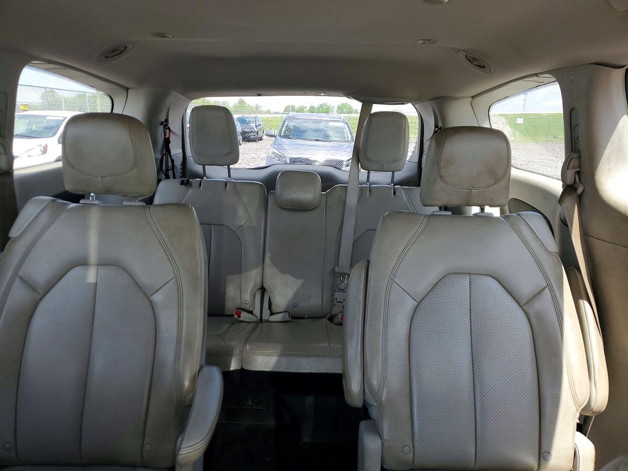 2021 CHRYSLER Voyager