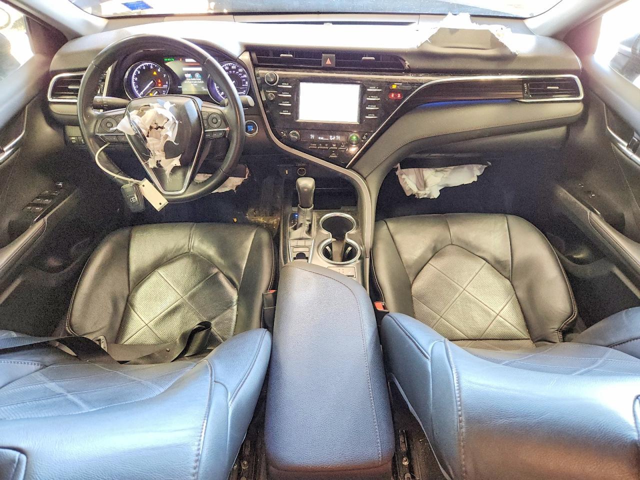 2018 TOYOTA CAMRY