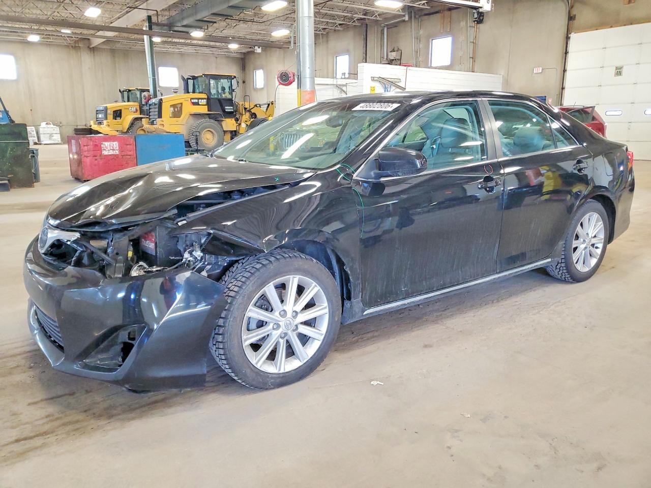 2014 TOYOTA CAMRY