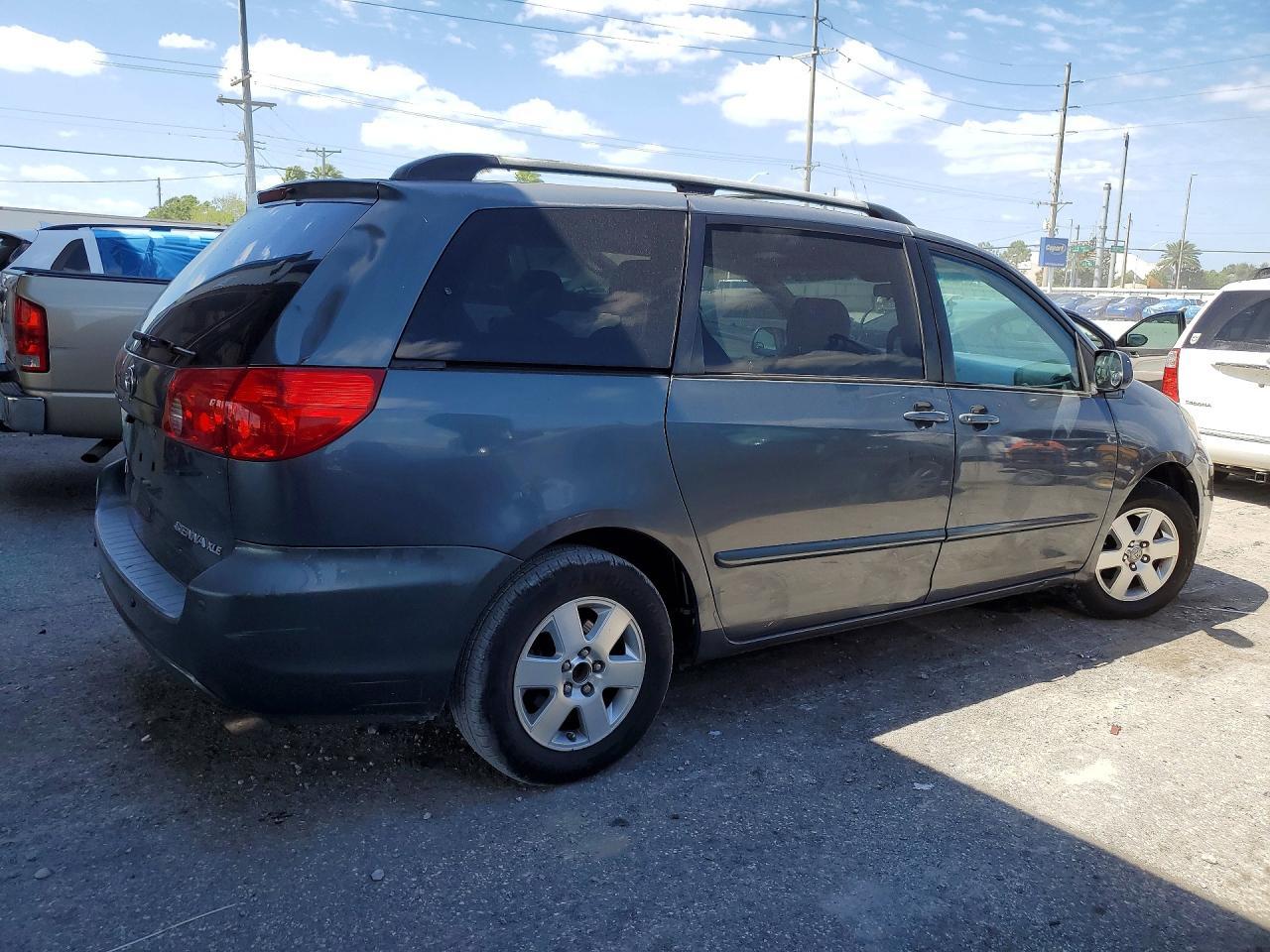 2008 TOYOTA SIENNA