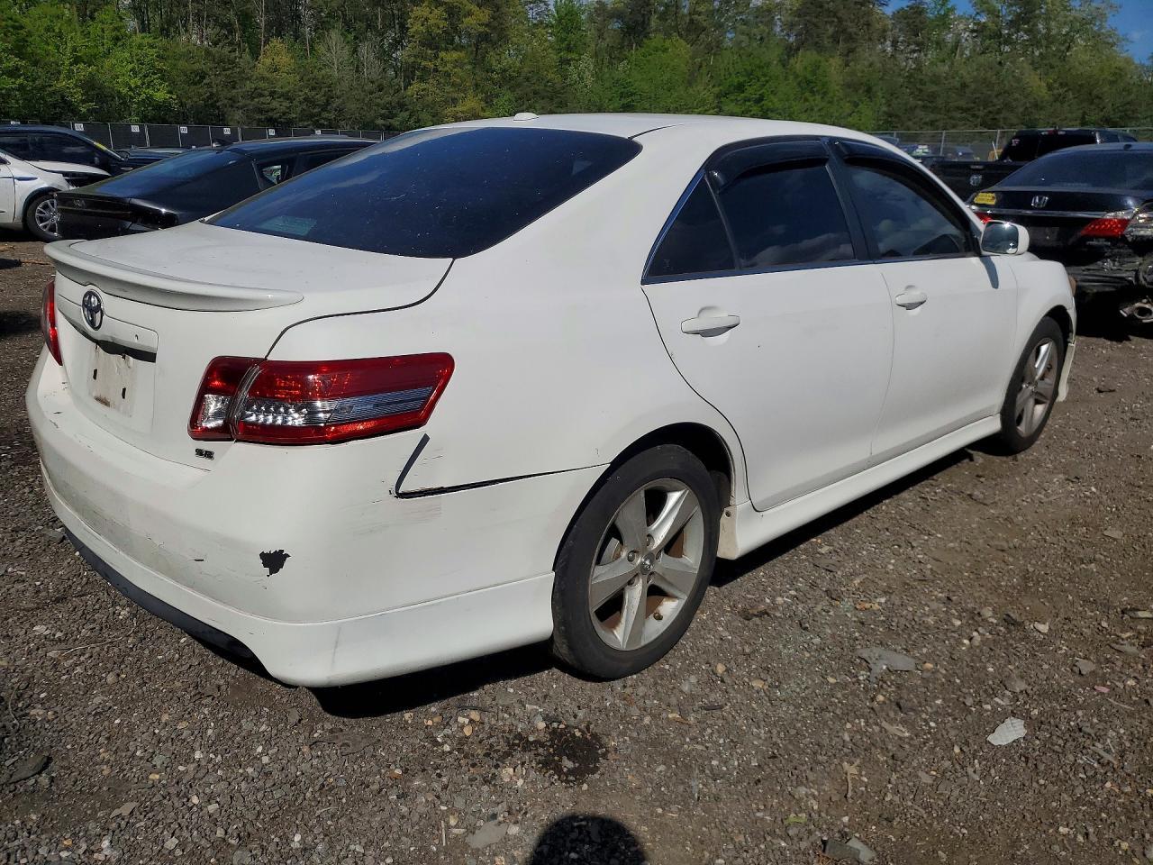 2011 TOYOTA CAMRY