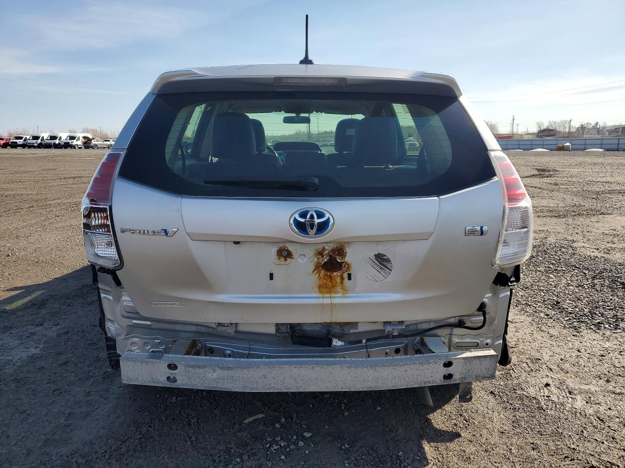 2017 TOYOTA PRIUS V