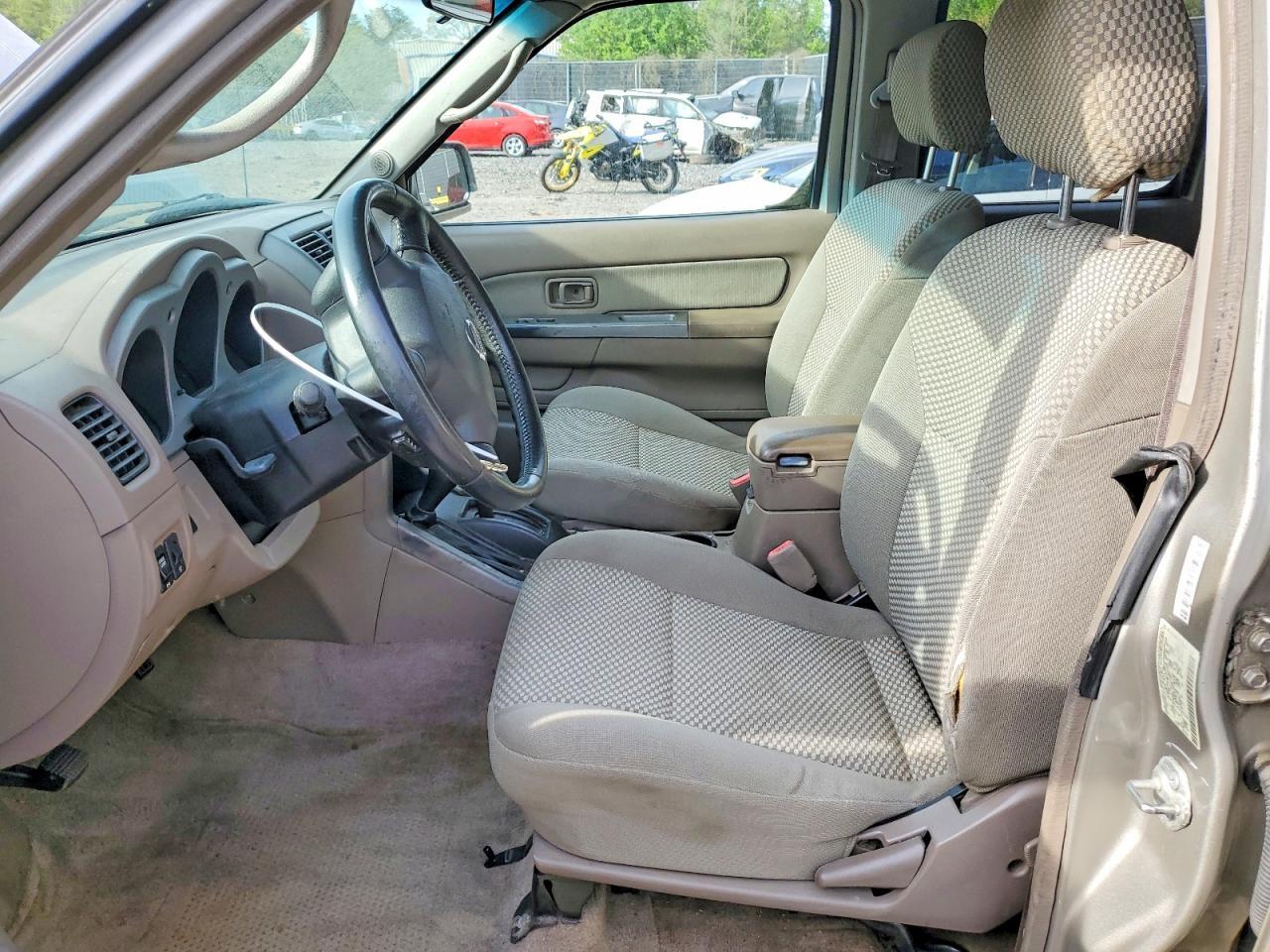 2002 NISSAN Frontier