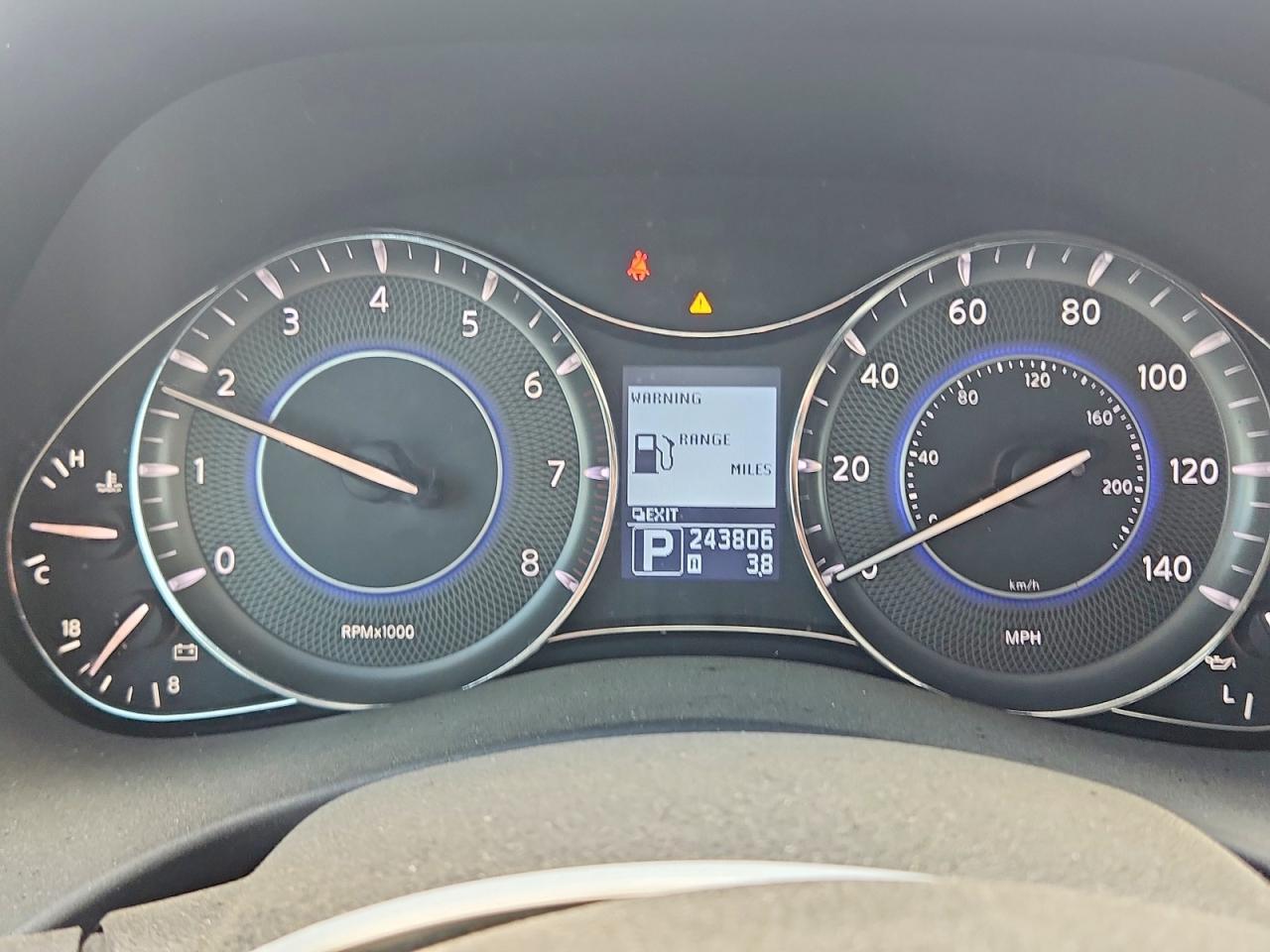 2011 INFINITI QX56