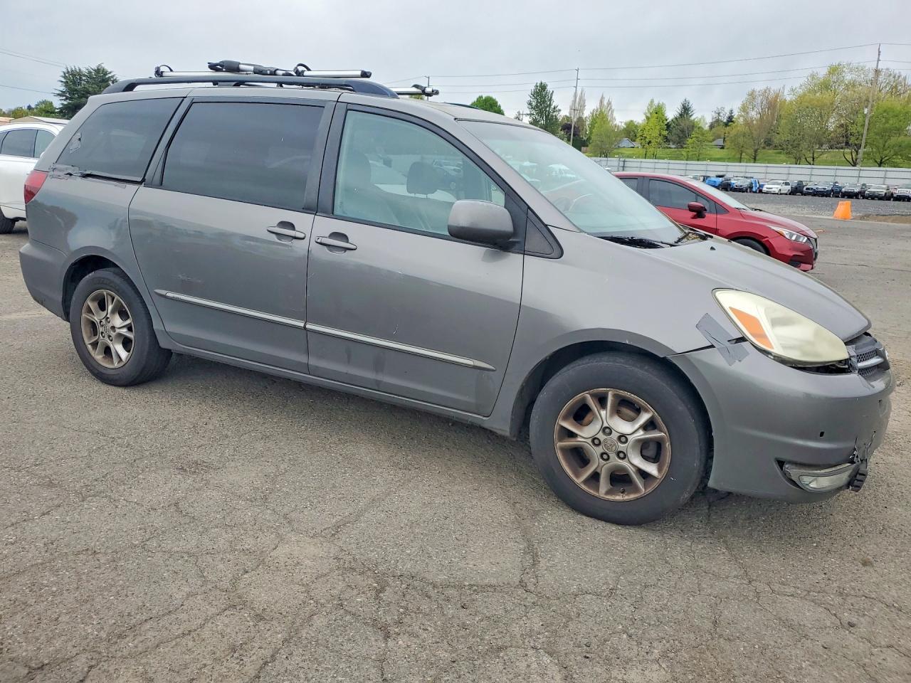 2005 TOYOTA SIENNA