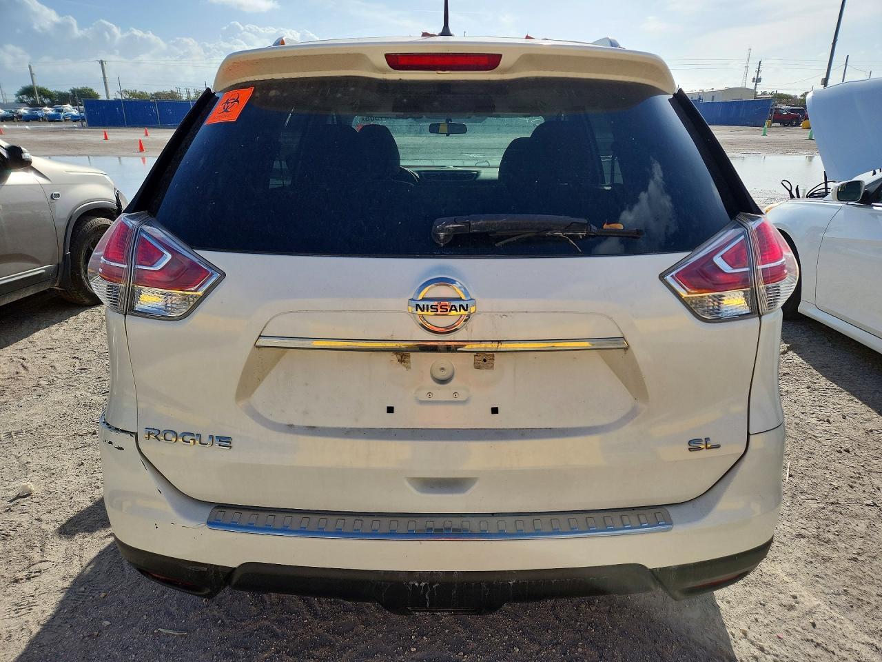 2016 NISSAN ROGUE