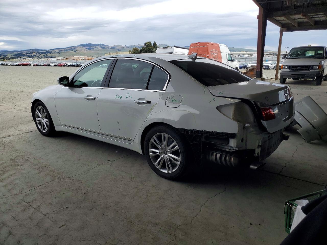 2011 HYUNDAI GENESIS