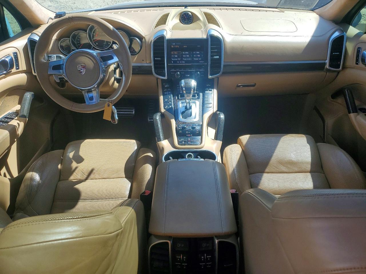2012 PORSCHE CAYENNE