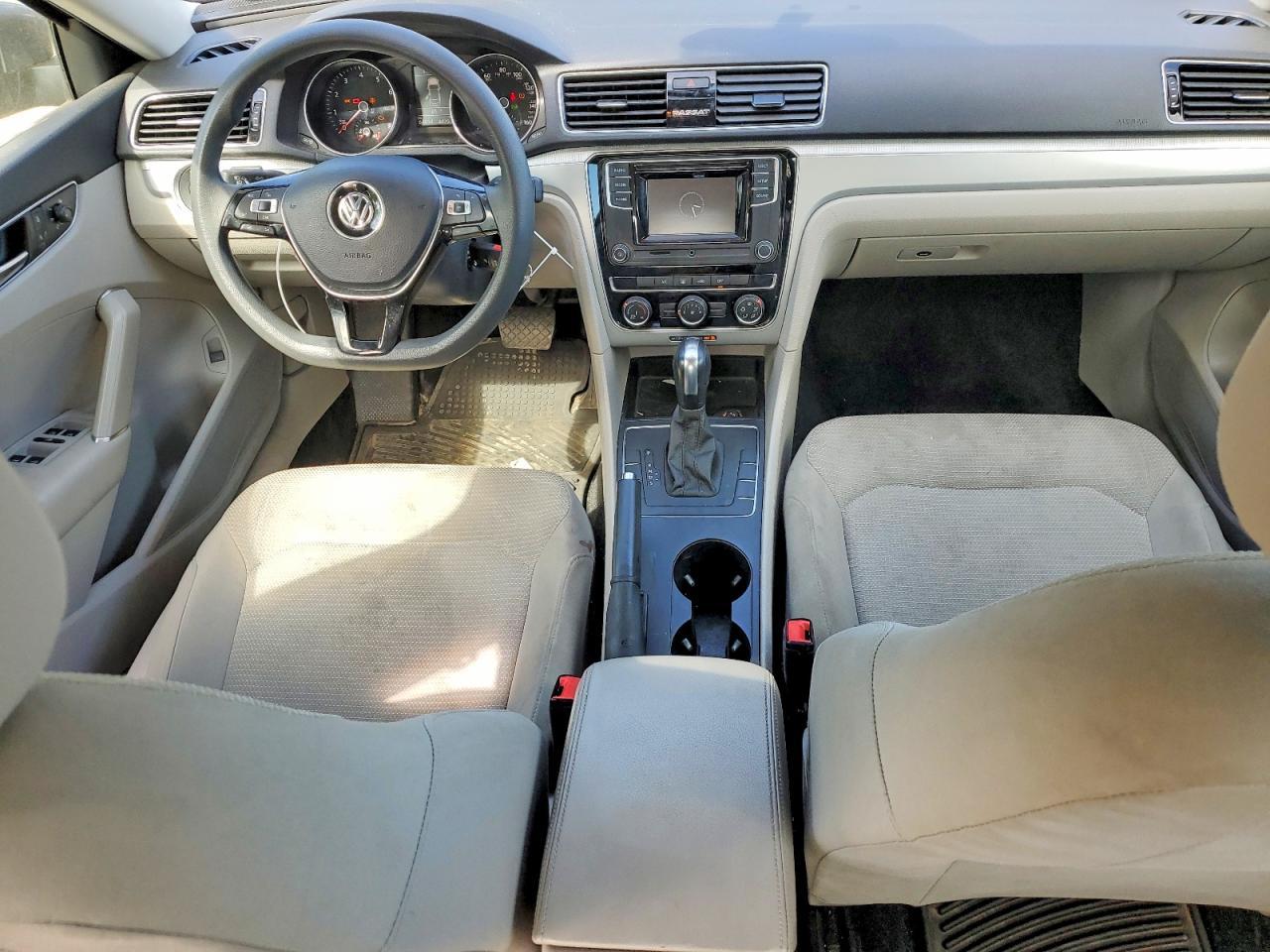 2018 VOLKSWAGEN Passat