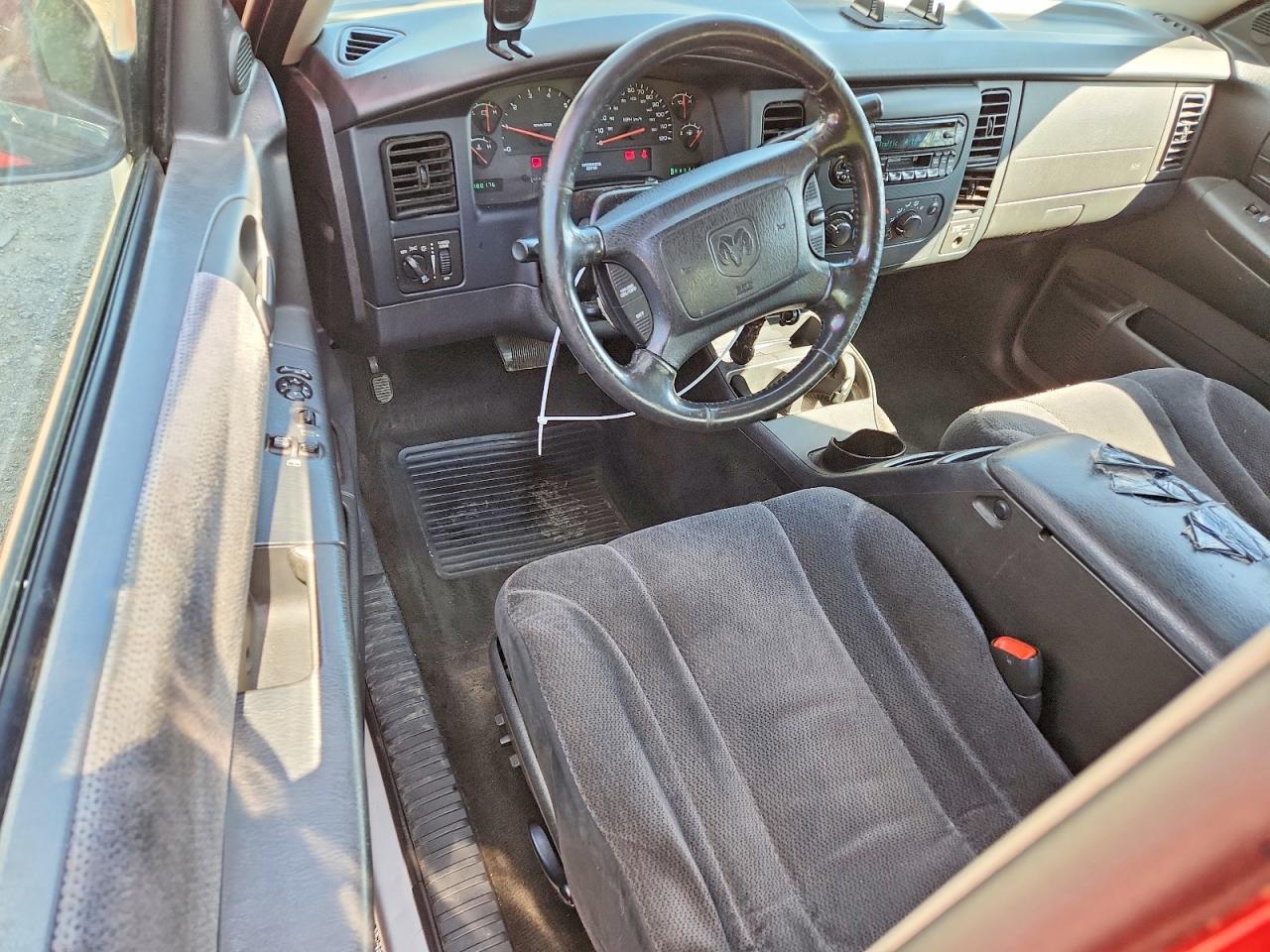 2004 DODGE Dakota