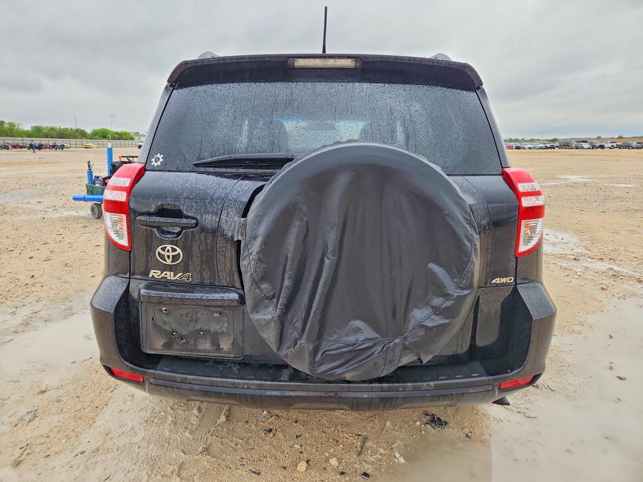 2011 TOYOTA RAV4