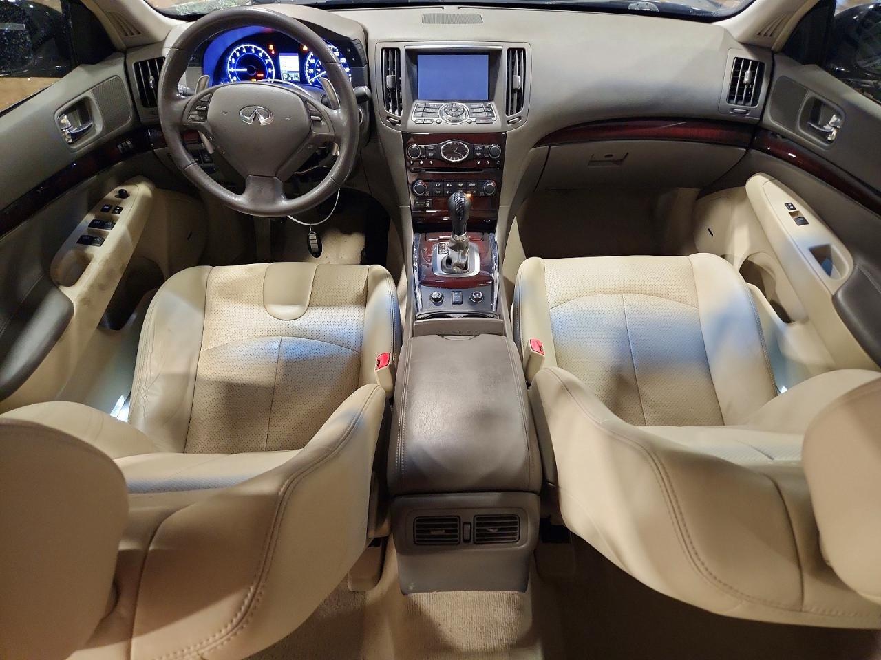 2011 INFINITI G37