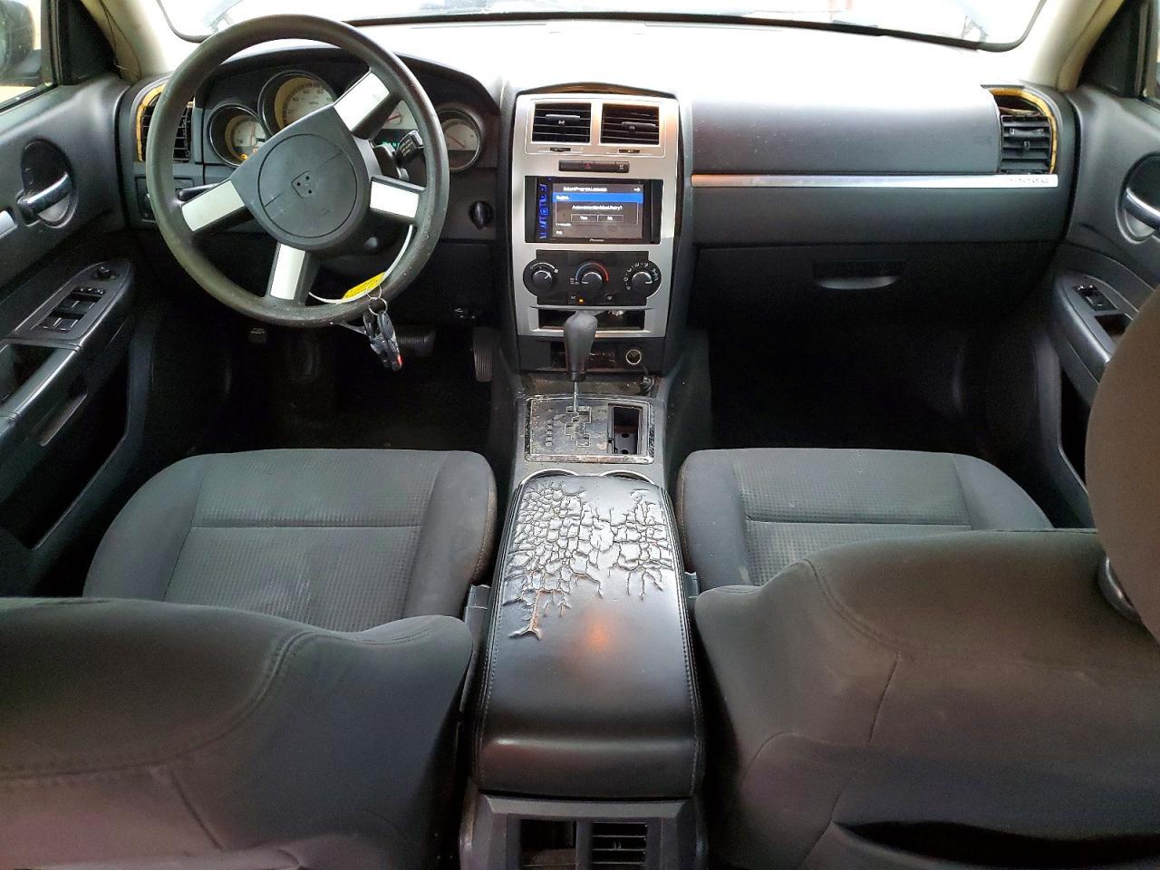 2010 DODGE CHARGER