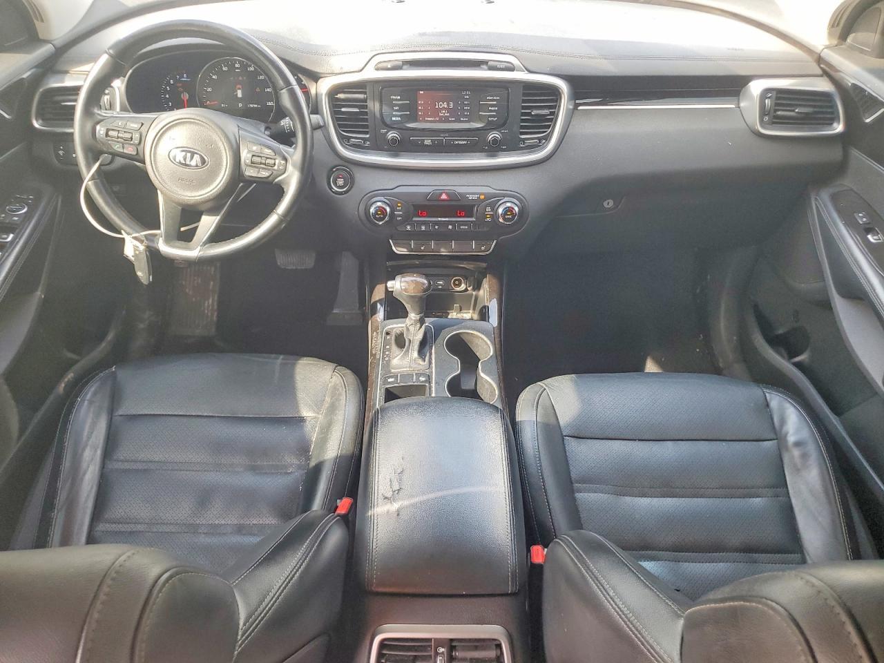 2016 KIA SORENTO