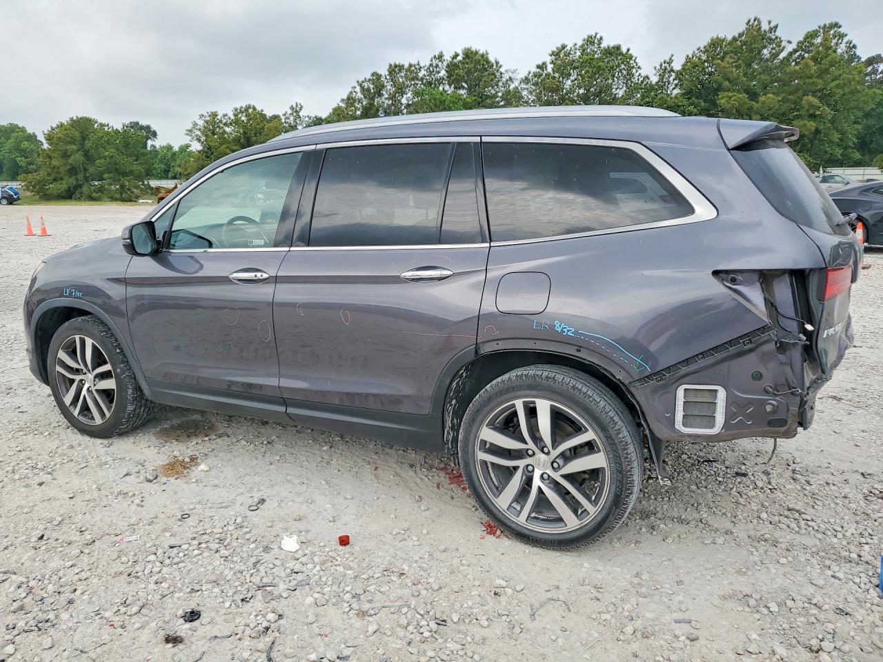 2017 HONDA PILOT