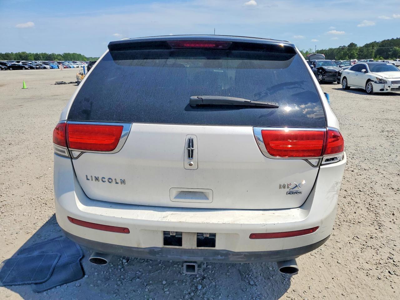 2011 LINCOLN MKX