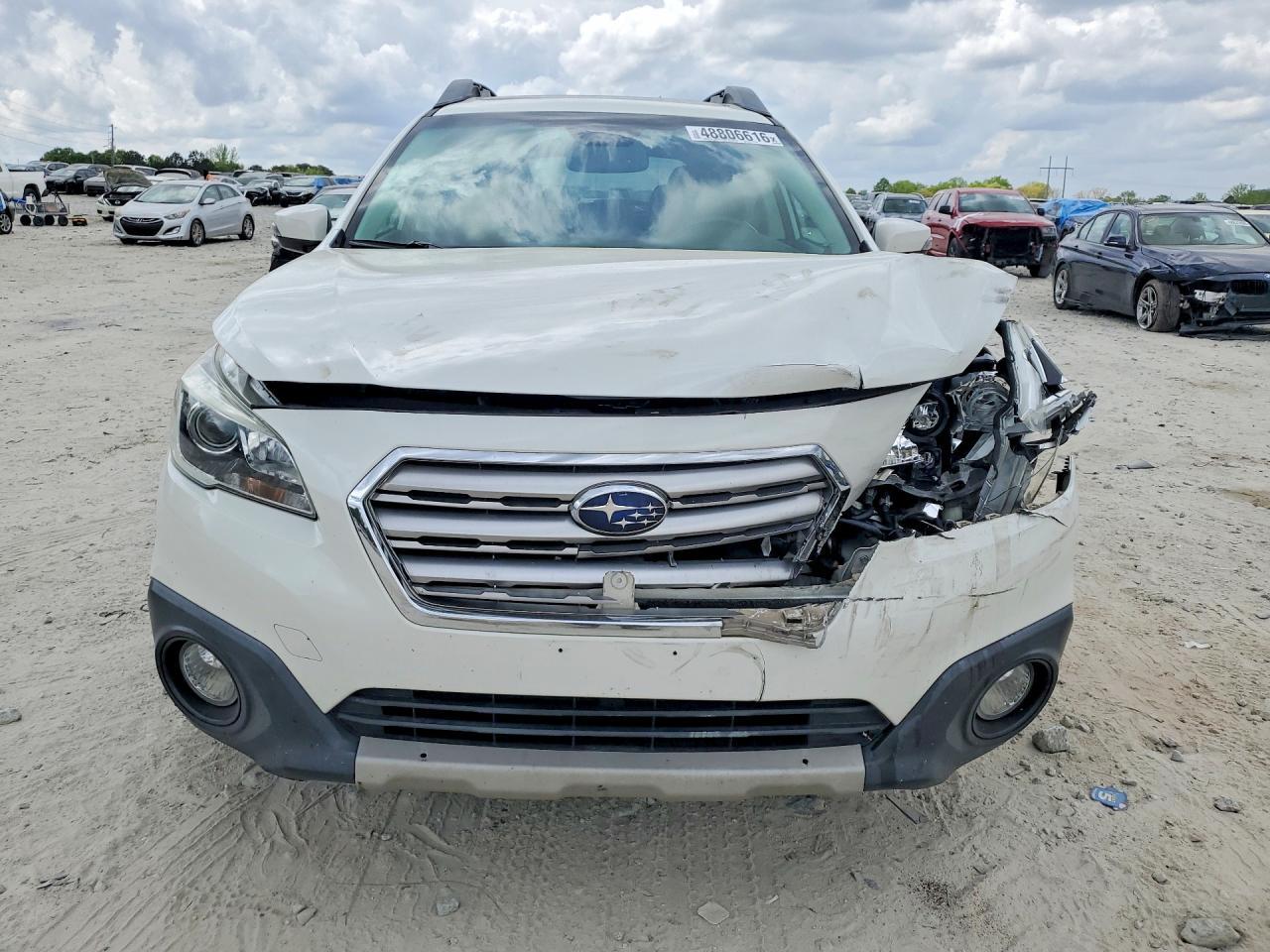 2015 SUBARU Outback