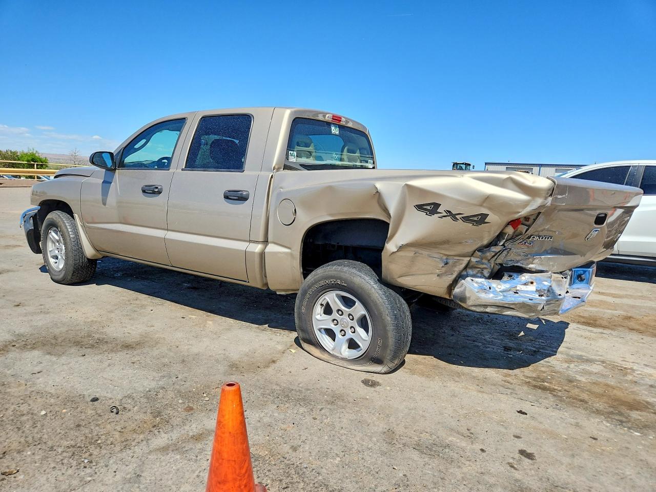 2005 DODGE Dakota