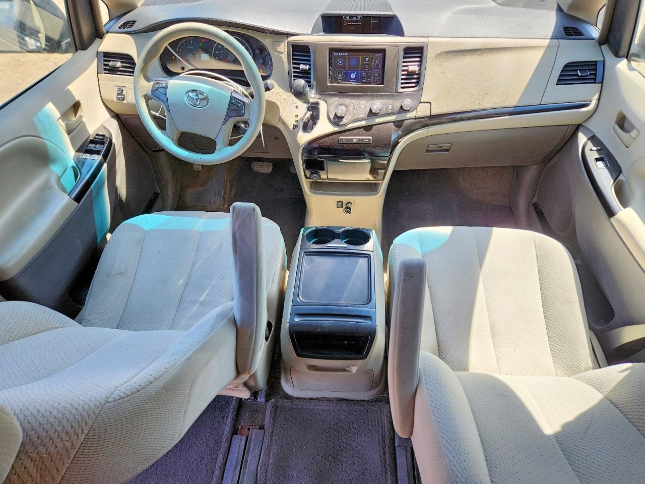 2012 TOYOTA SIENNA