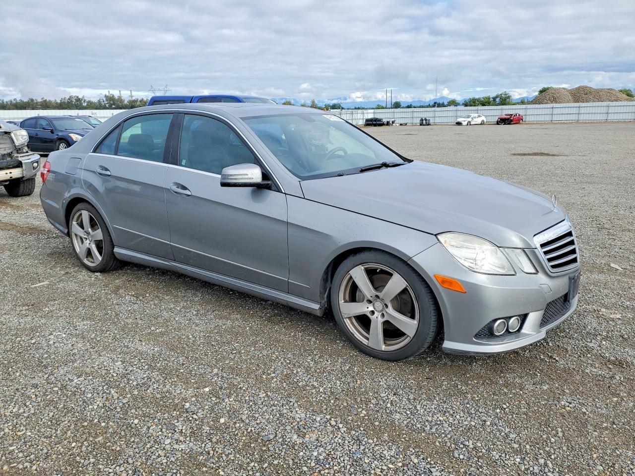 2010 MERCEDES-BENZ E-Class
