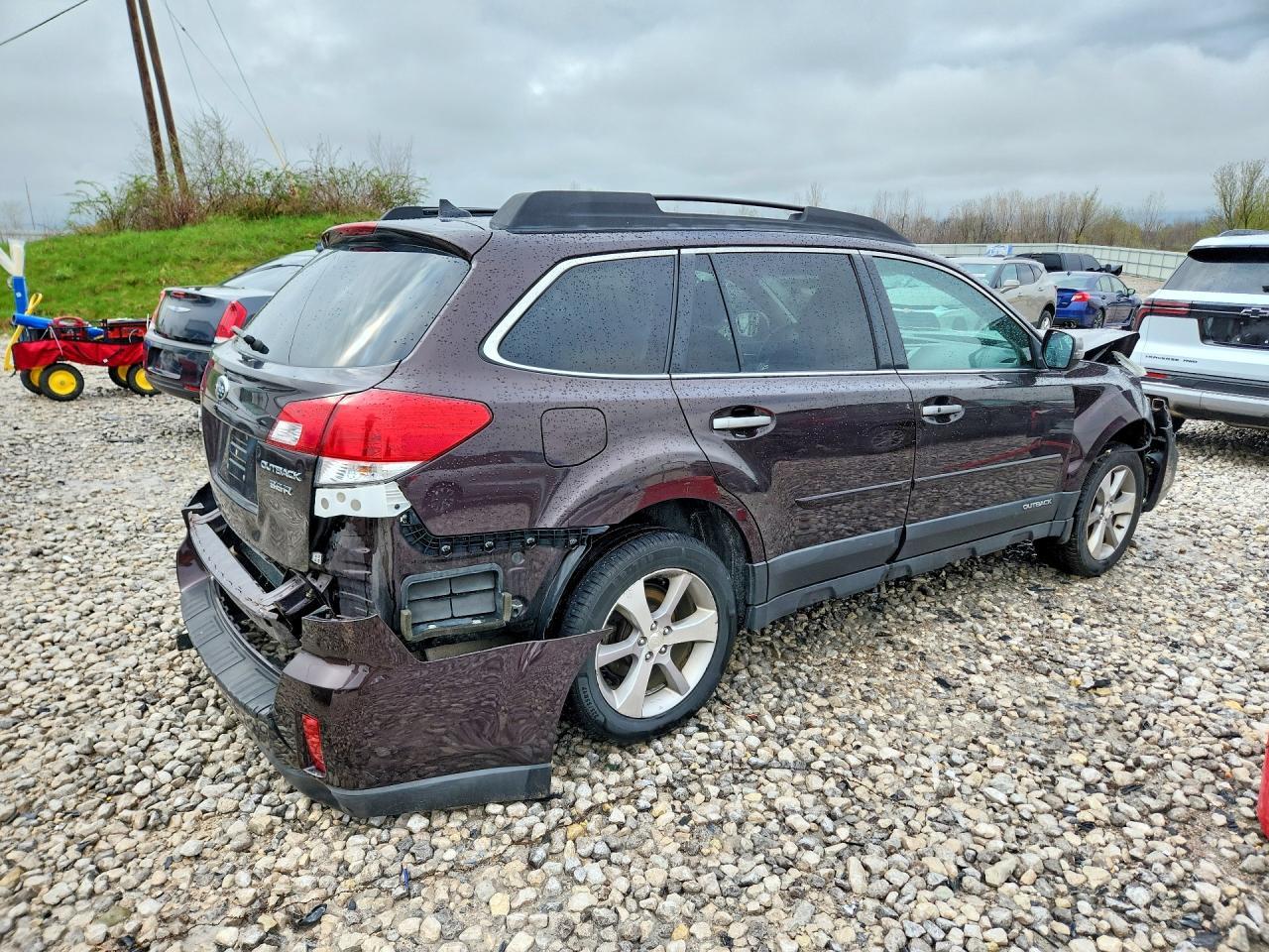 2013 SUBARU Outback