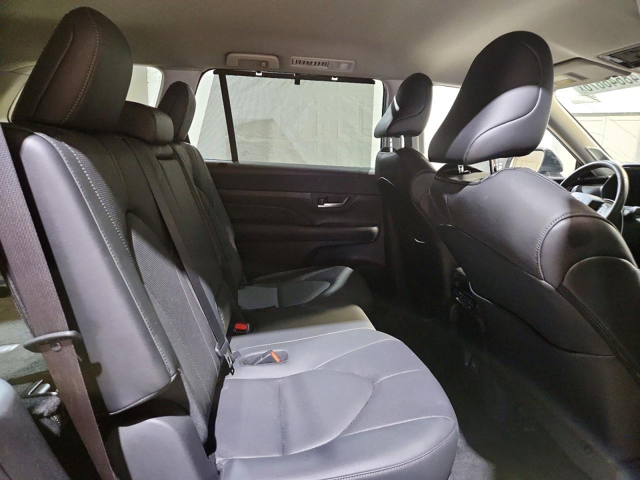 2024 TOYOTA HIGHLANDER