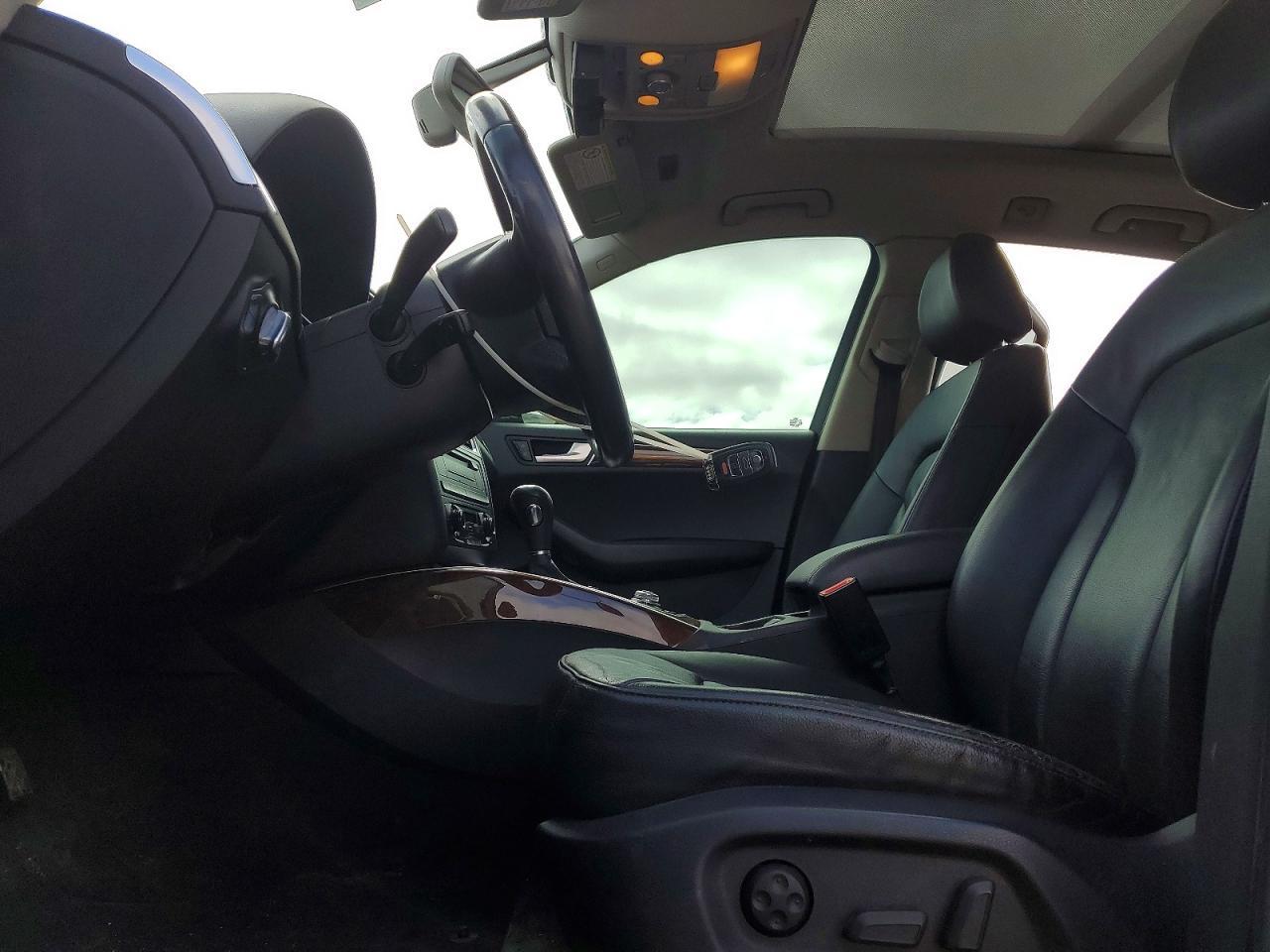 2010 AUDI Q5