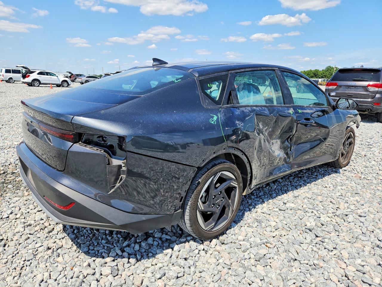 2025 KIA K4
