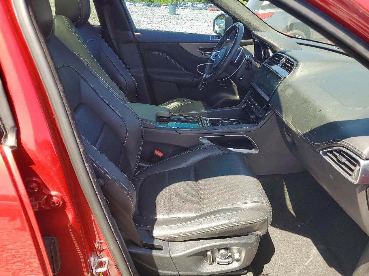 2019 JAGUAR F-Pace