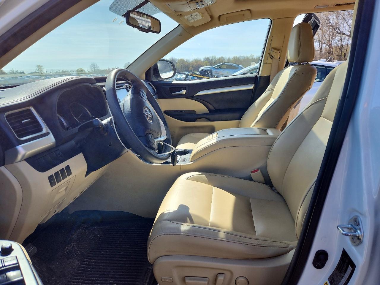2016 TOYOTA HIGHLANDER