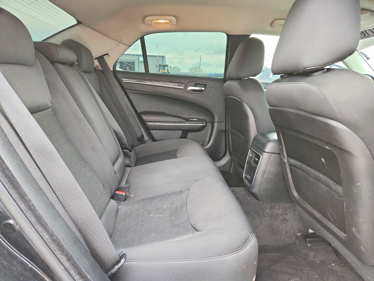 2018 CHRYSLER 300