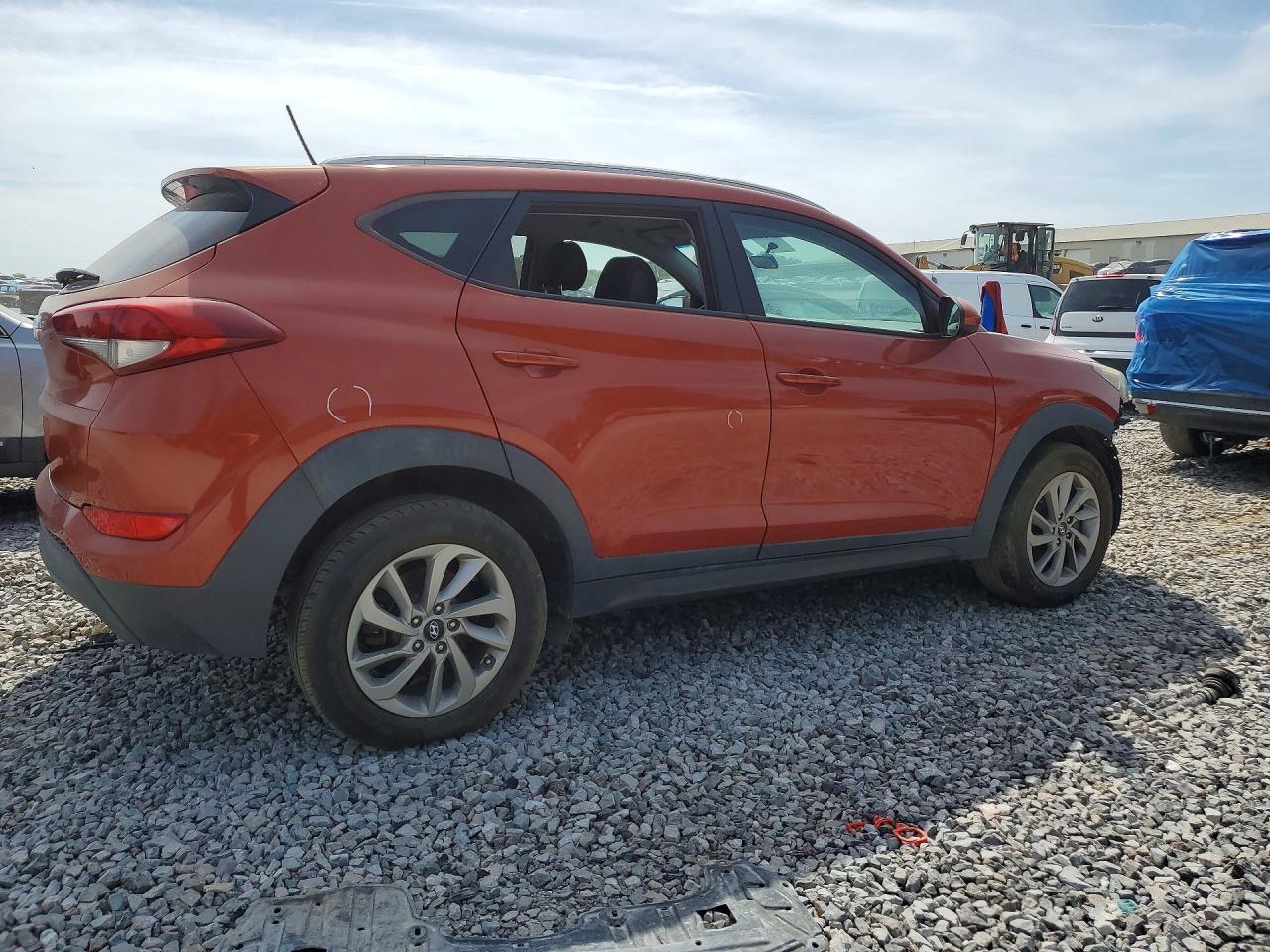 2016 HYUNDAI TUCSON