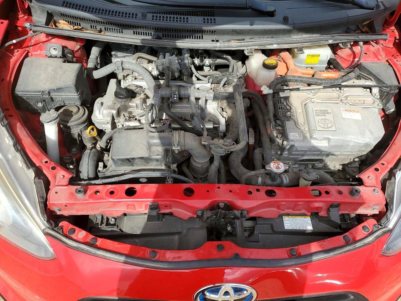 2017 TOYOTA Prius c
