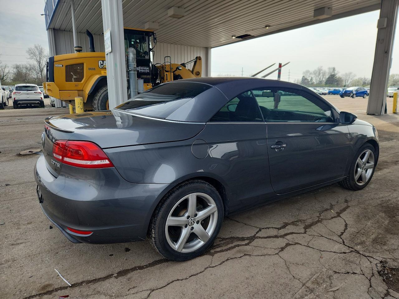 2013 VOLKSWAGEN EOS